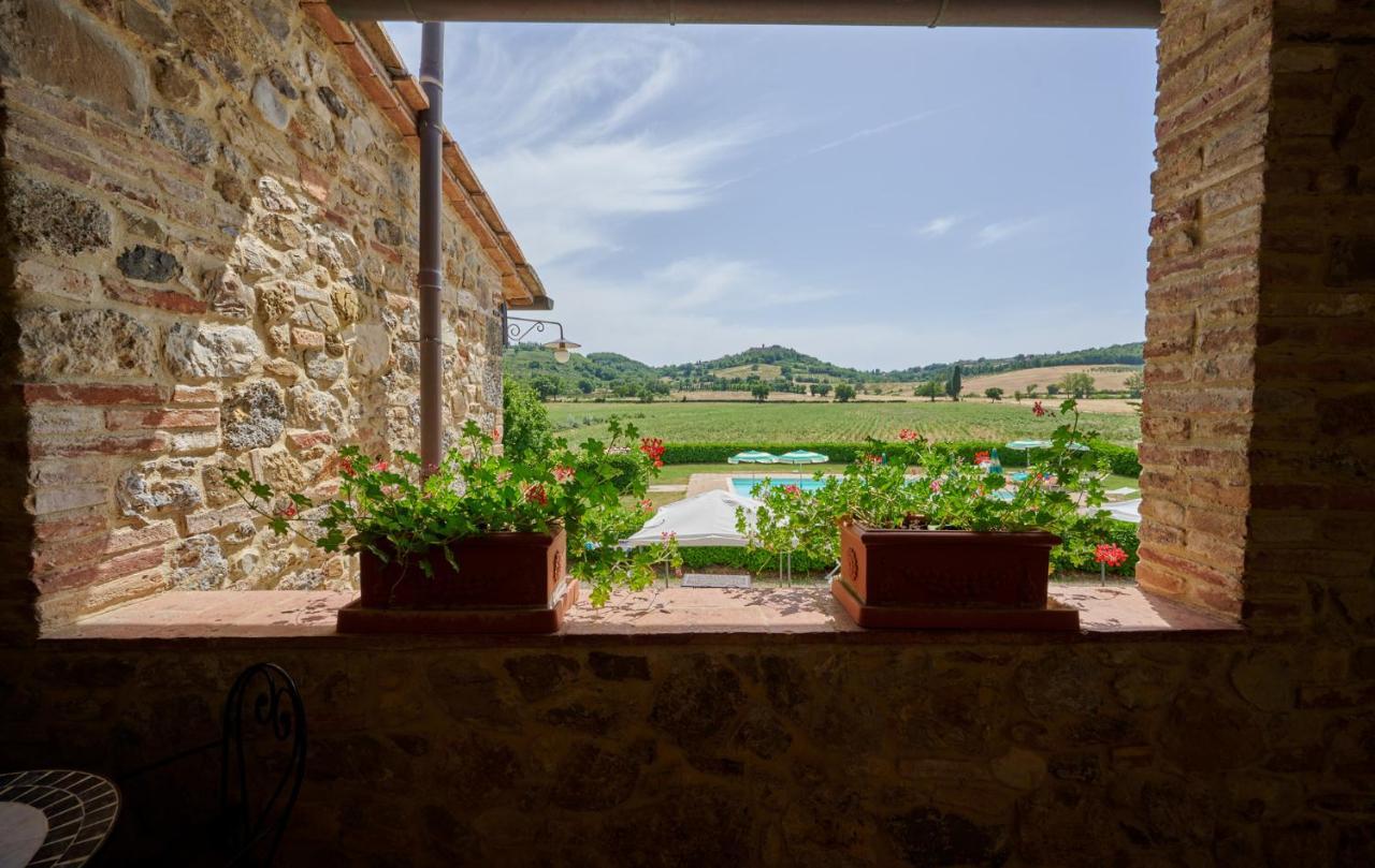 Agriturismo La Peschiera Casole dʼElsa Екстериор снимка