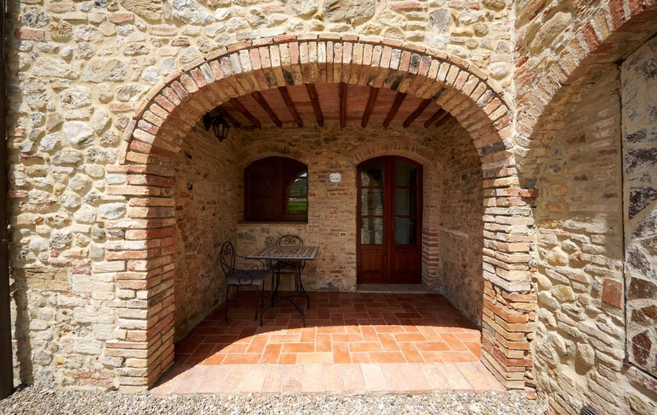 Agriturismo La Peschiera Casole dʼElsa Екстериор снимка