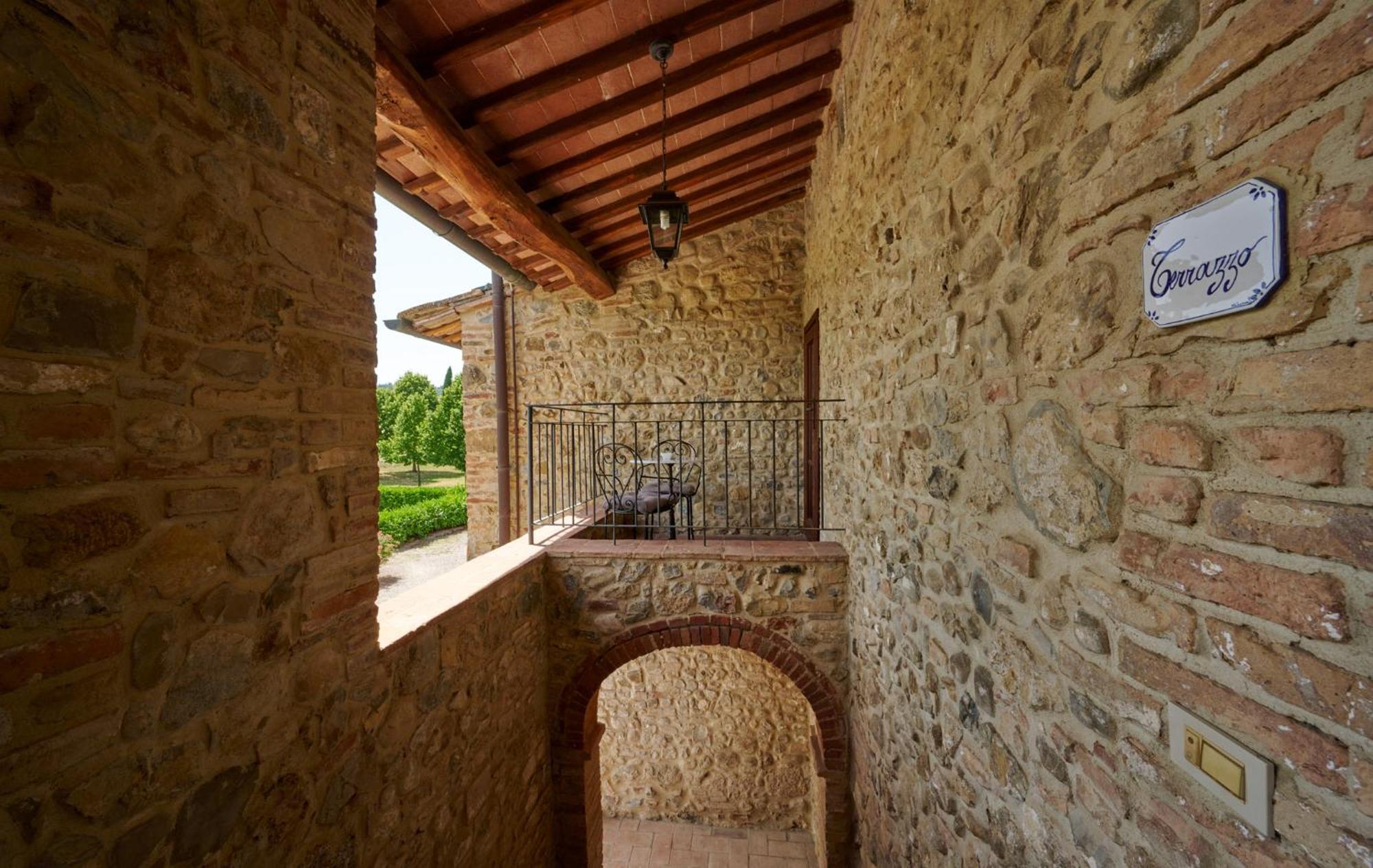 Agriturismo La Peschiera Casole dʼElsa Екстериор снимка