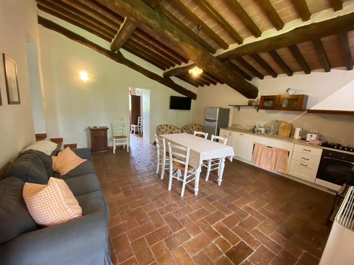 Agriturismo La Peschiera Casole dʼElsa Екстериор снимка