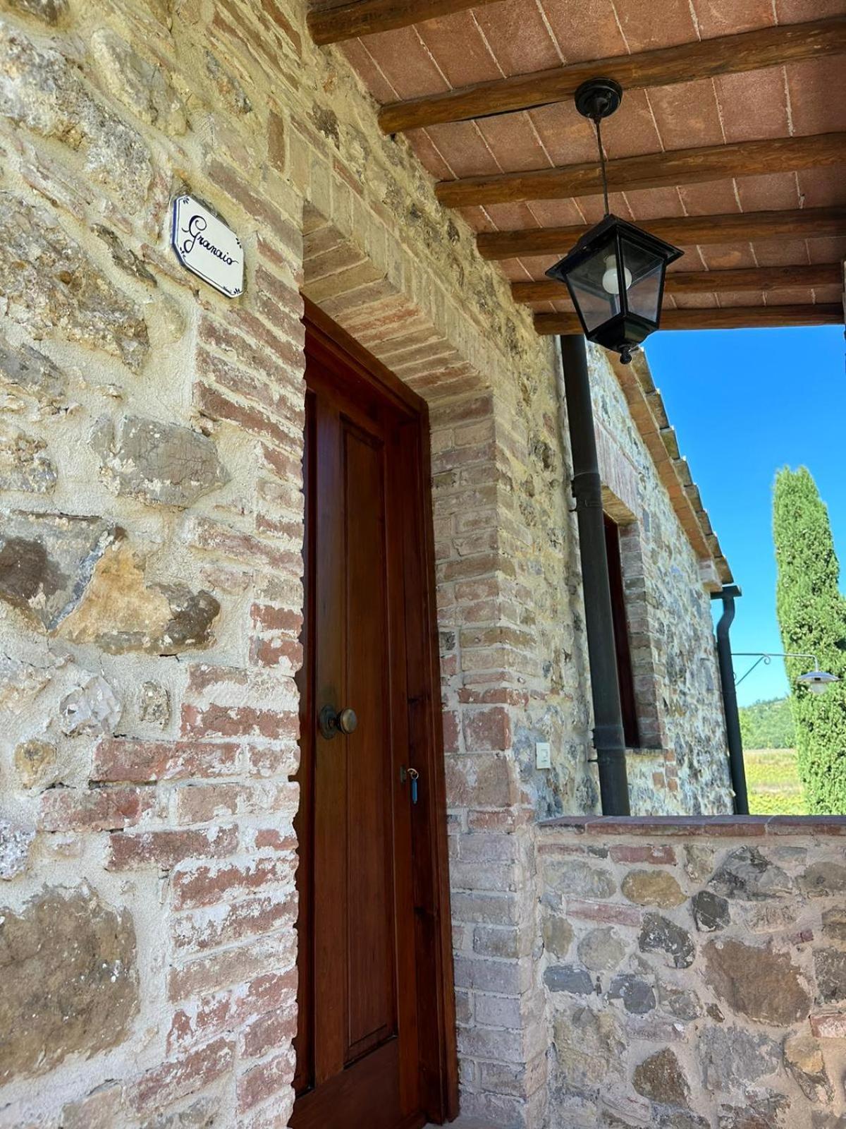 Agriturismo La Peschiera Casole dʼElsa Екстериор снимка