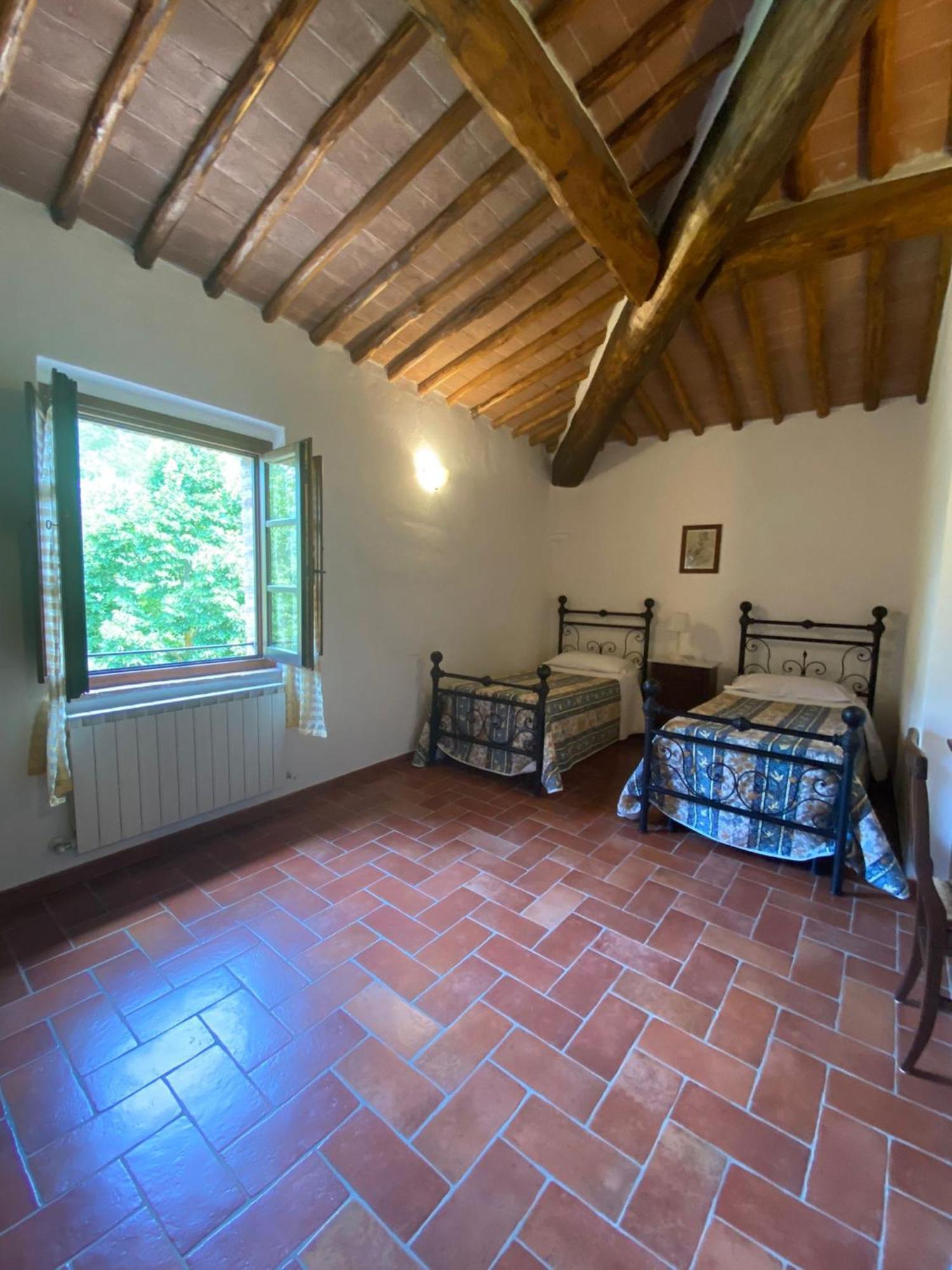 Agriturismo La Peschiera Casole dʼElsa Екстериор снимка