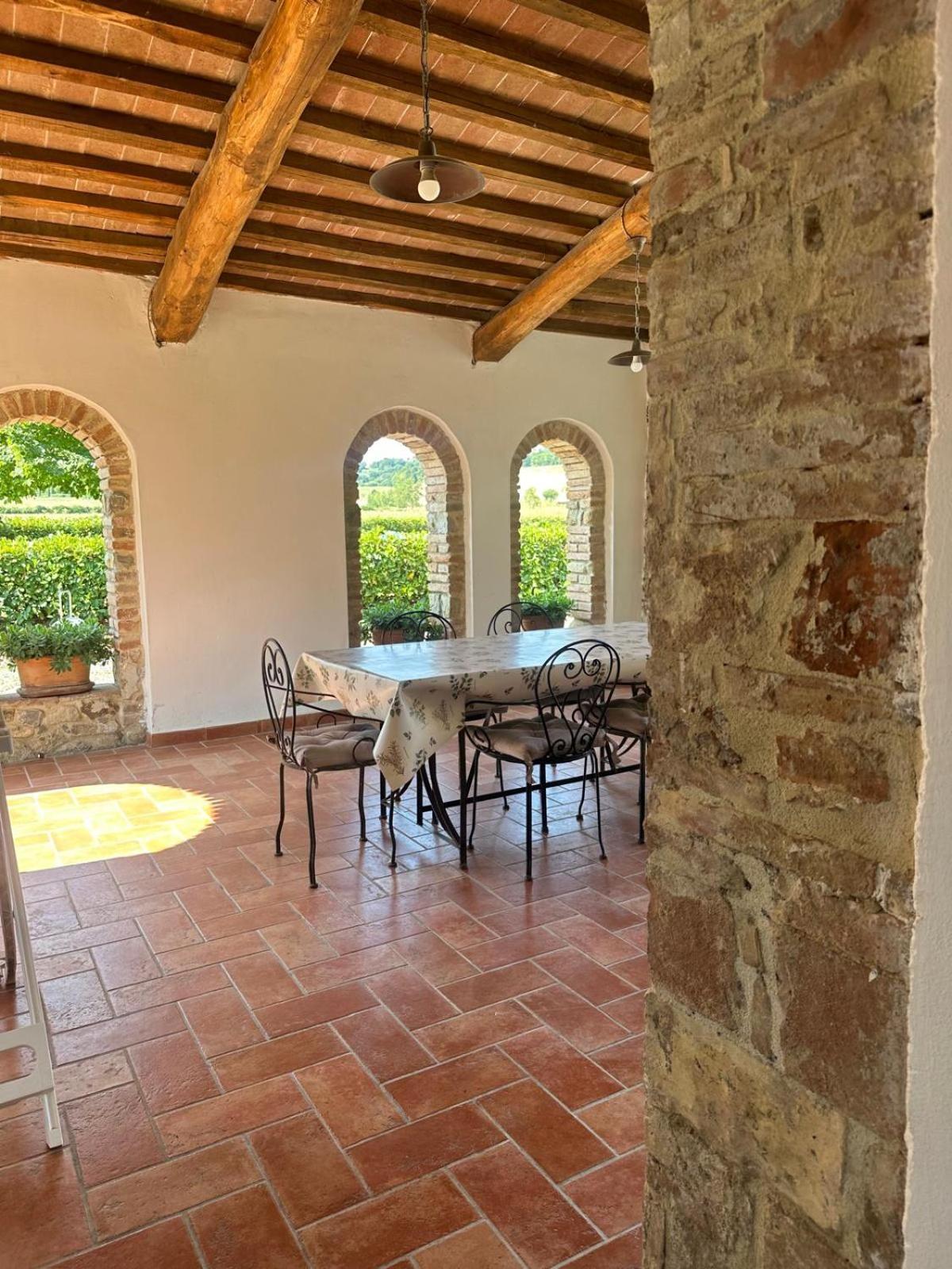 Agriturismo La Peschiera Casole dʼElsa Екстериор снимка
