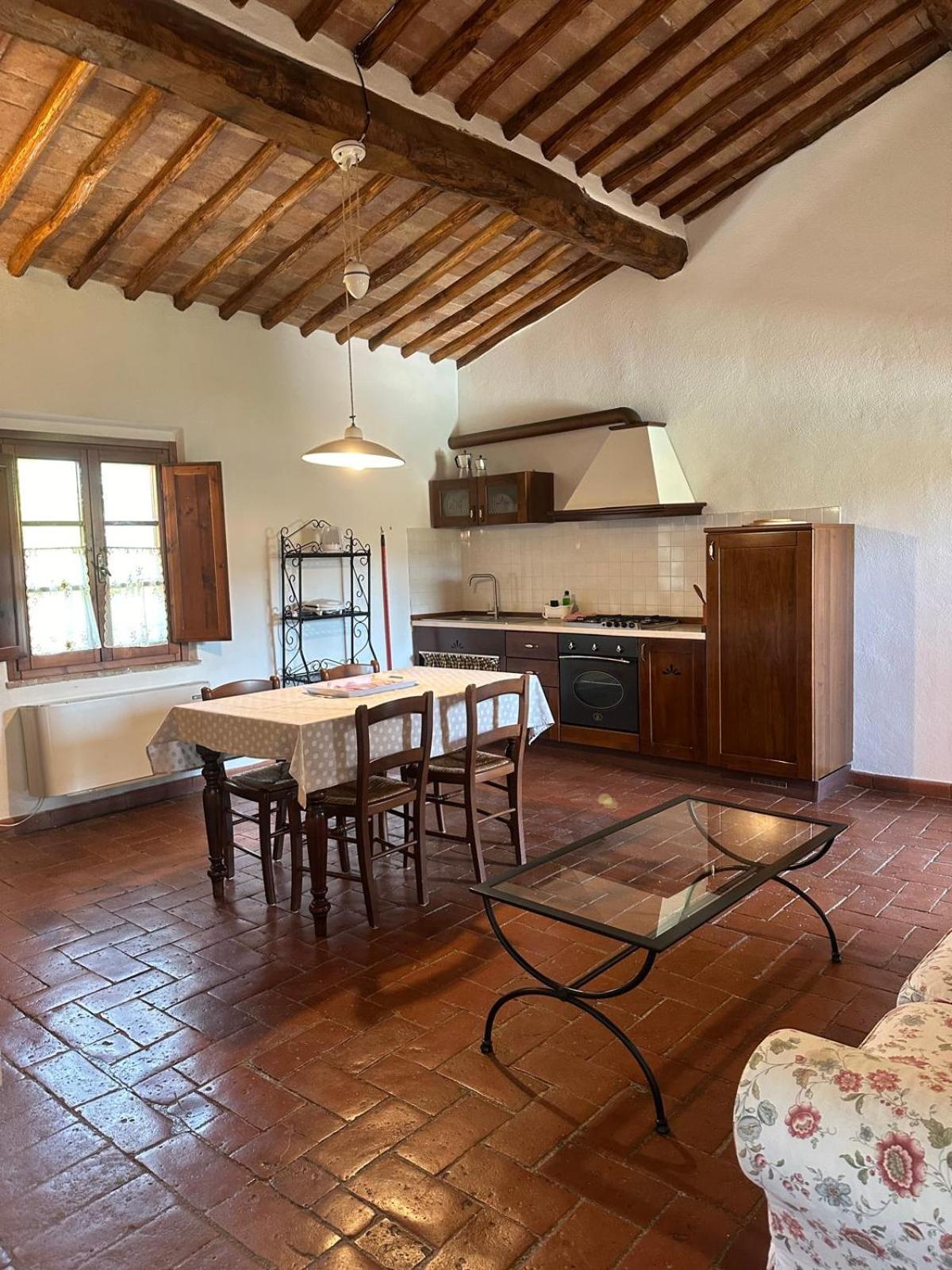 Agriturismo La Peschiera Casole dʼElsa Екстериор снимка