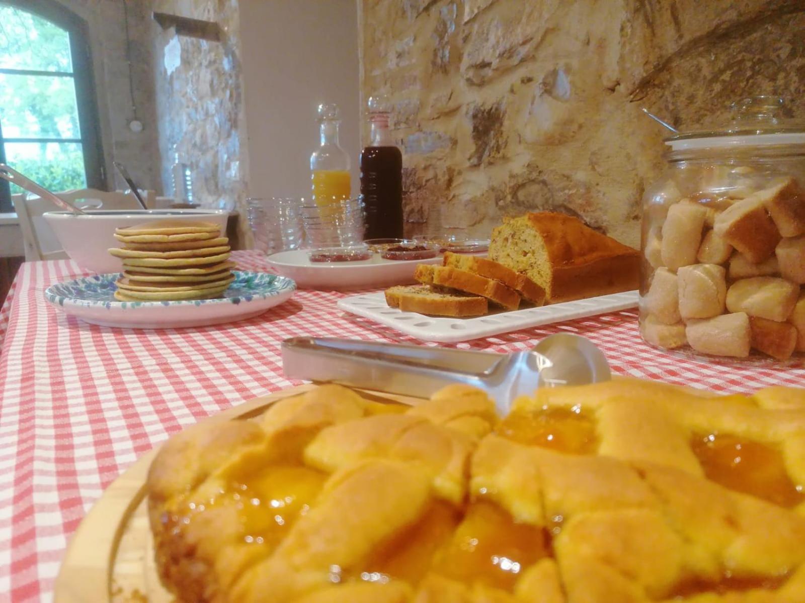 Agriturismo La Peschiera Casole dʼElsa Екстериор снимка
