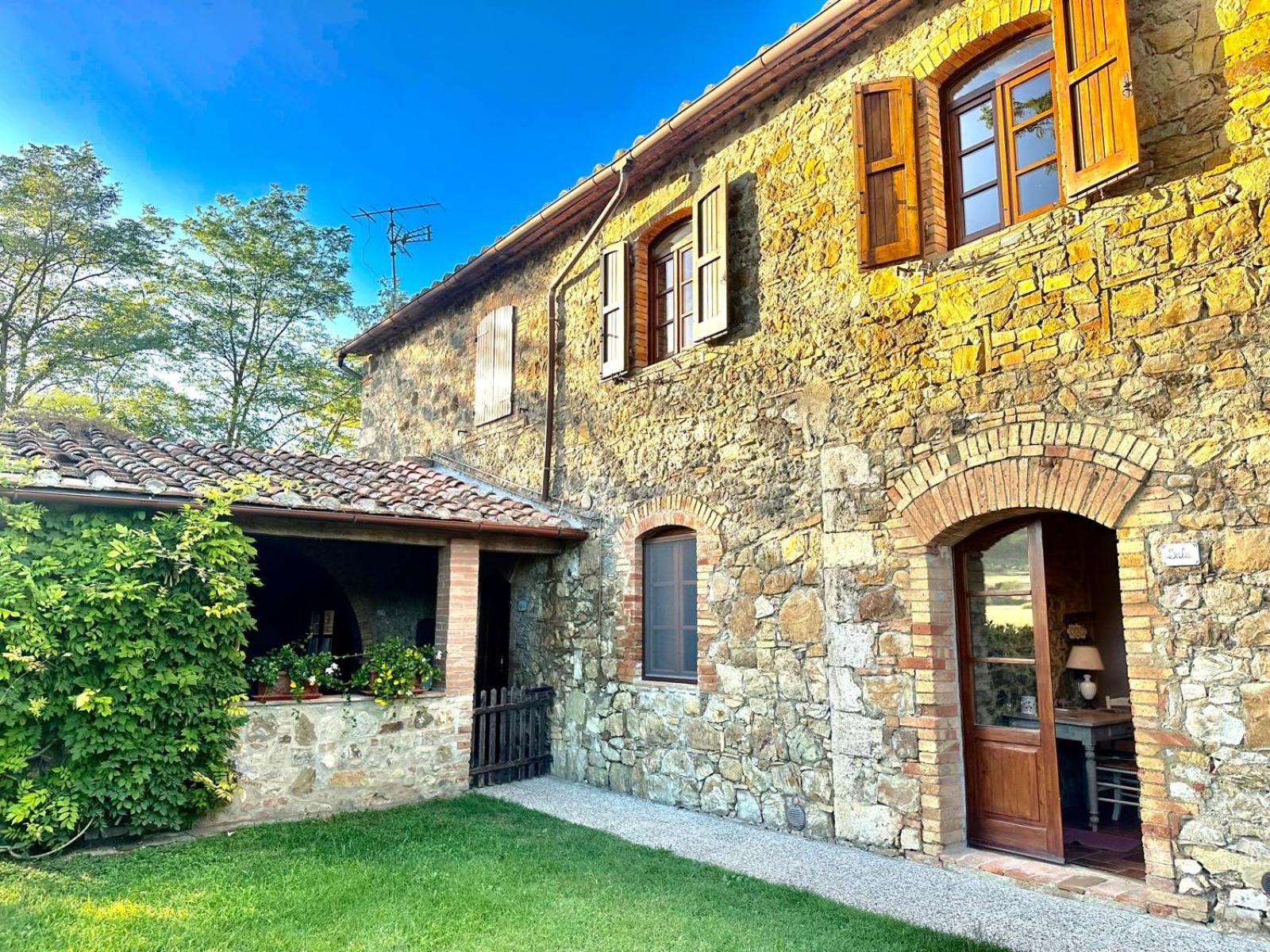 Agriturismo La Peschiera Casole dʼElsa Екстериор снимка