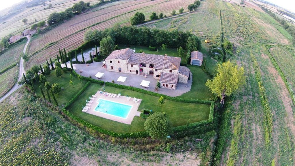 Agriturismo La Peschiera Casole dʼElsa Екстериор снимка