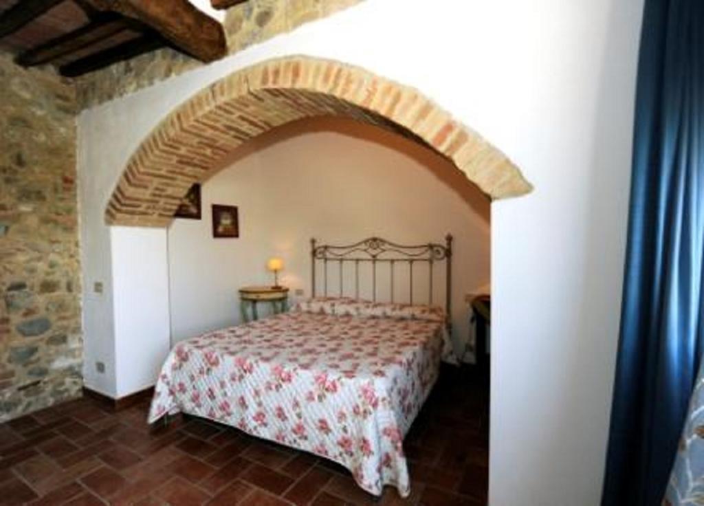 Agriturismo La Peschiera Casole dʼElsa Екстериор снимка