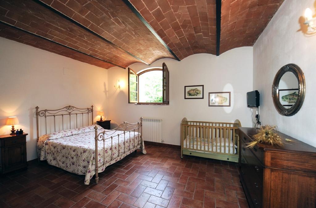 Agriturismo La Peschiera Casole dʼElsa Екстериор снимка