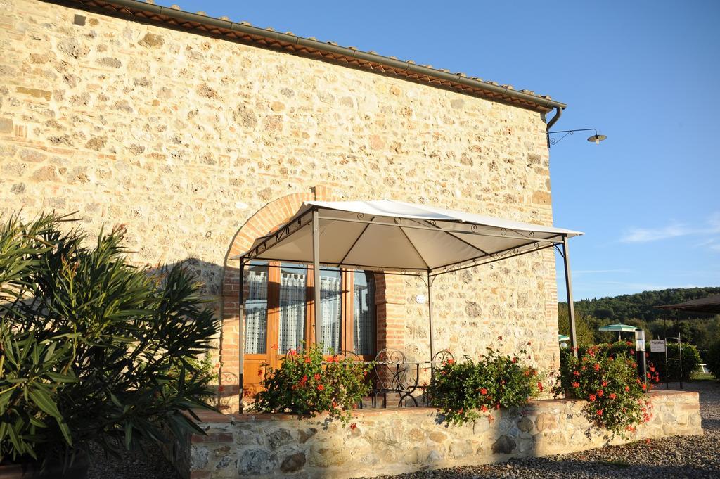 Agriturismo La Peschiera Casole dʼElsa Екстериор снимка