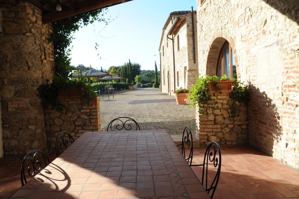 Agriturismo La Peschiera Casole dʼElsa Екстериор снимка