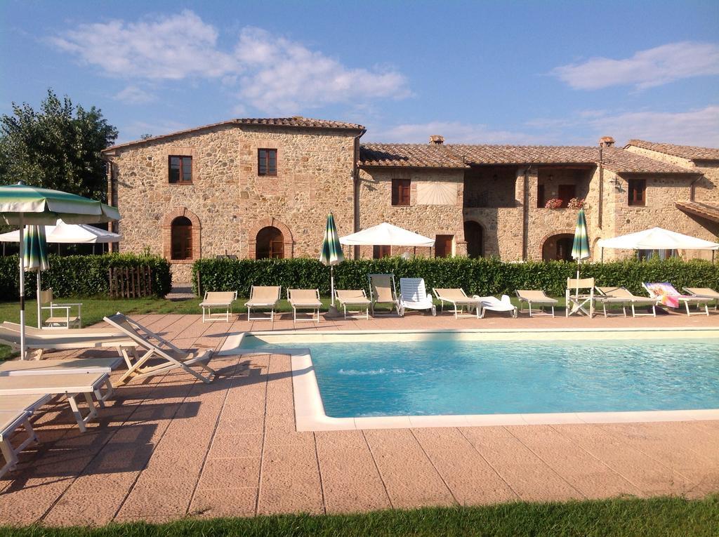 Agriturismo La Peschiera Casole dʼElsa Екстериор снимка